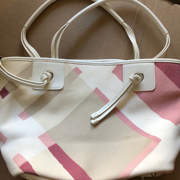 Burberry tote - Picture 4 of 8